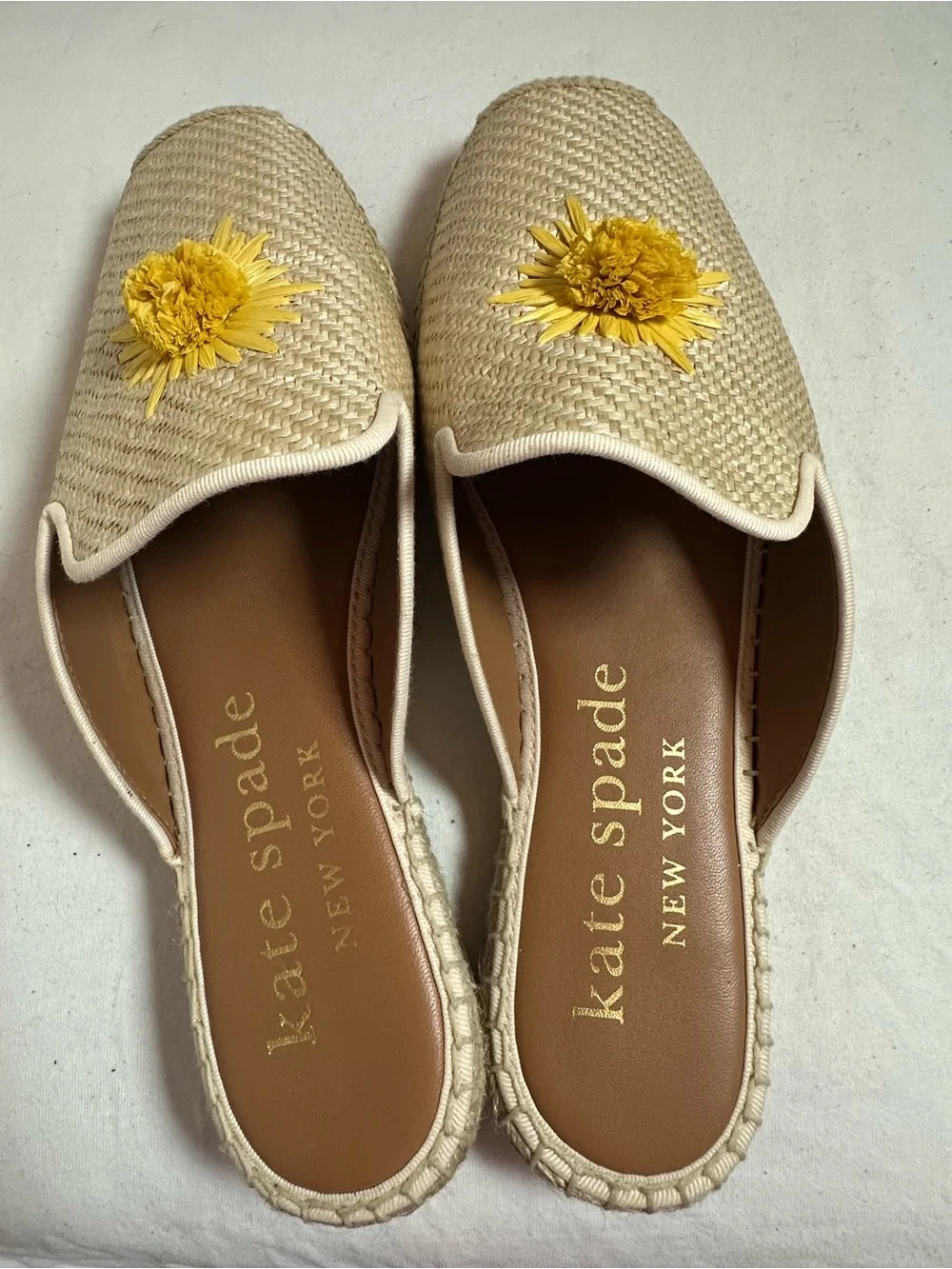 New Without Tags Kate Spade woven sunflower slide on flat shoes!